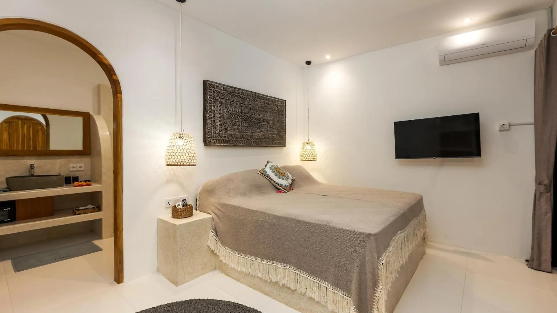 New! Villa Theo - 1Br Villa In Kerobokan Seminyak  0*, Seminyak (Bali) Indonesia