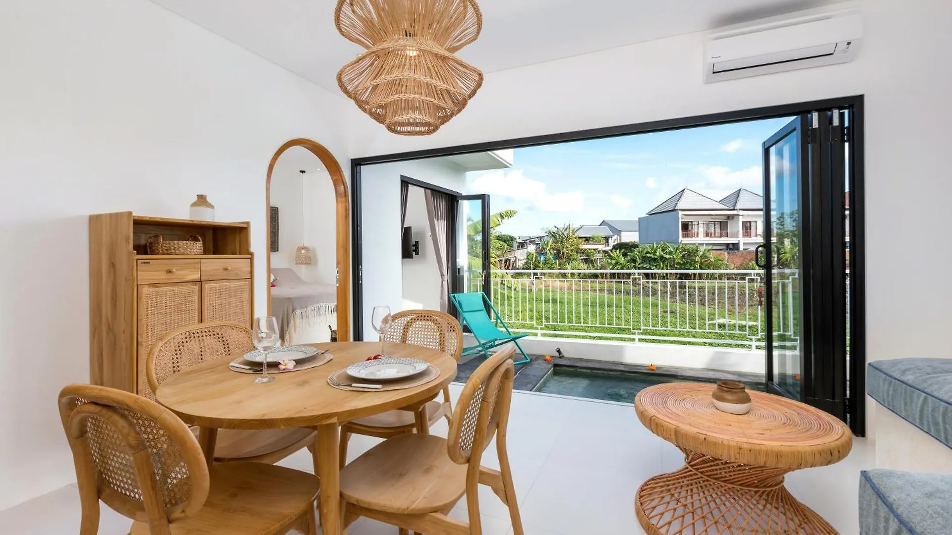New! Villa Theo - 1Br Villa In Kerobokan Seminyak