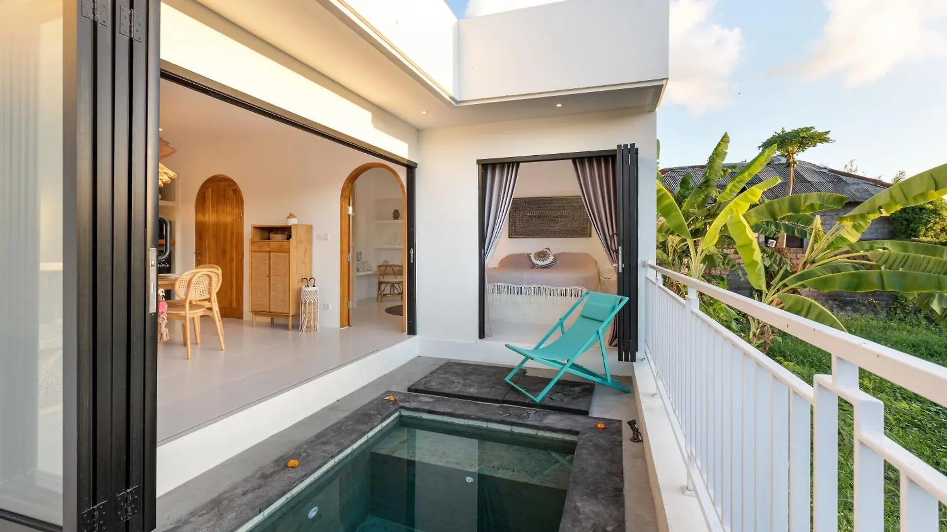 New! Villa Theo - 1Br Villa In Kerobokan Seminyak